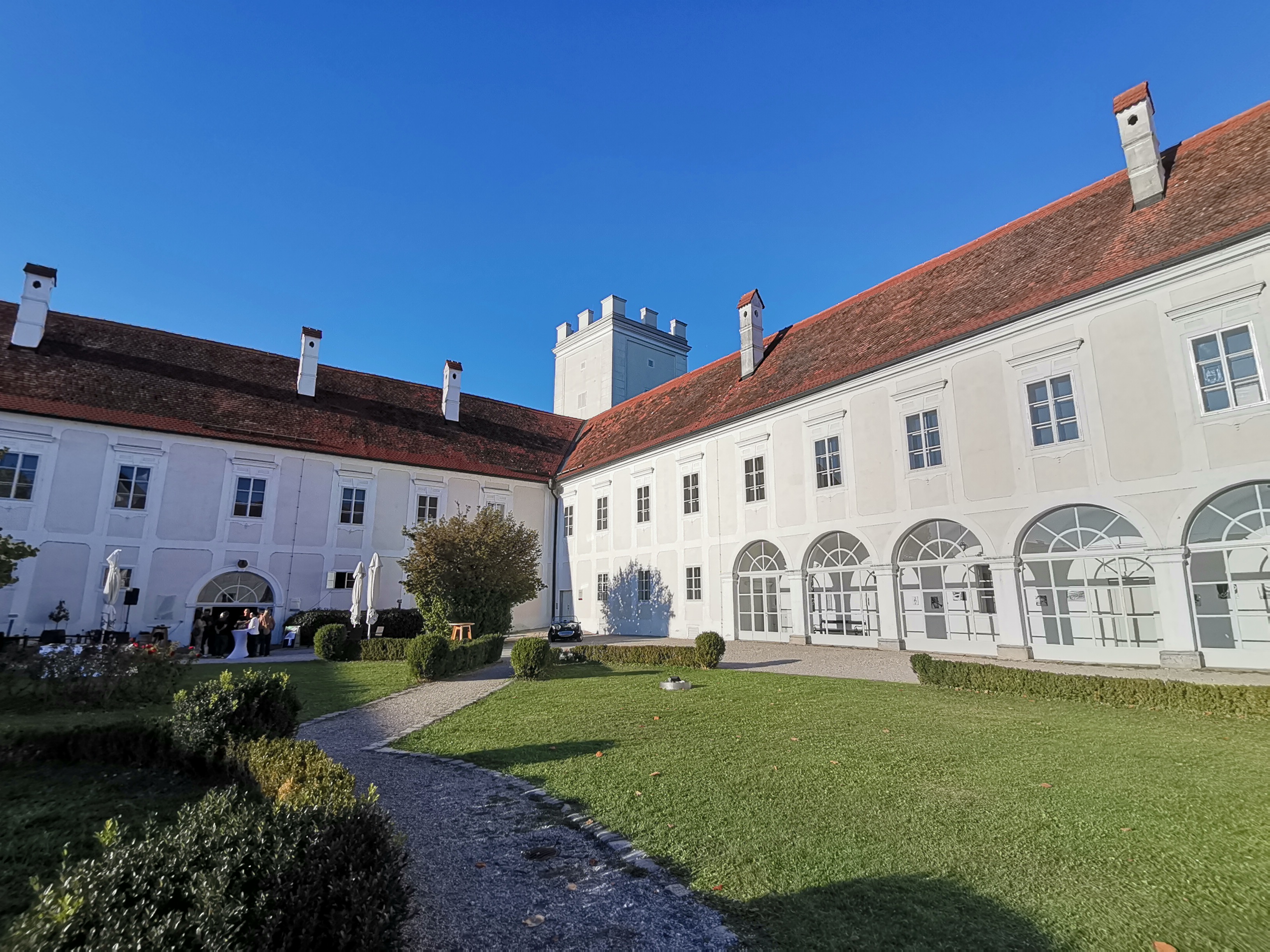 Schloss Ennsegg Courtyard Oasis